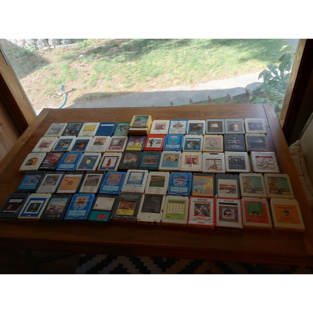 Lot 61 Vintage 8 Track Elvis Chipmunks Alvin Country Willie Nelson Patsy Cline